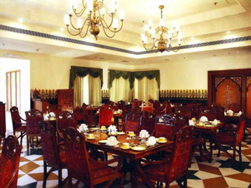 The Ummed Jodhpur Palace Resort & Spa Restaurant foto